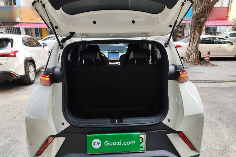 比亚迪 海鸥 2024款 荣耀版 405km 飞翔版机舱底盘23