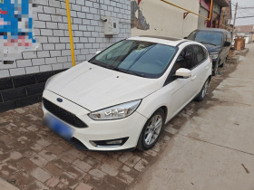 福特 福克斯 2015款 两厢 EcoBoost 125 自动超能风尚型