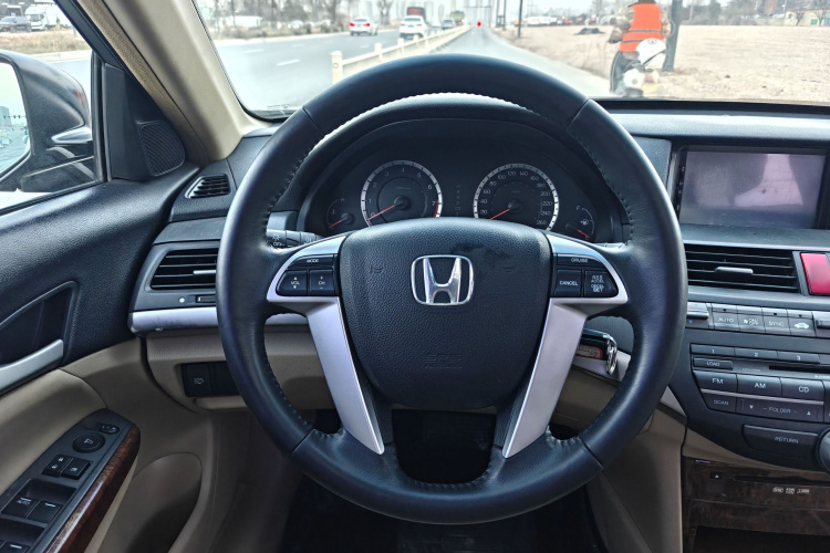 本田 雅阁 2012款 2.0L SE局部细节13