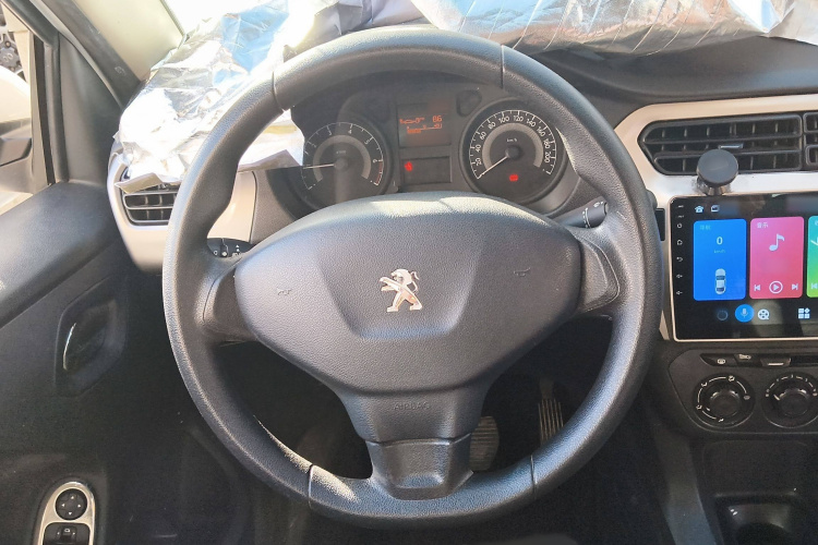 标致301 2016款 1.6L 手动舒适版局部细节13