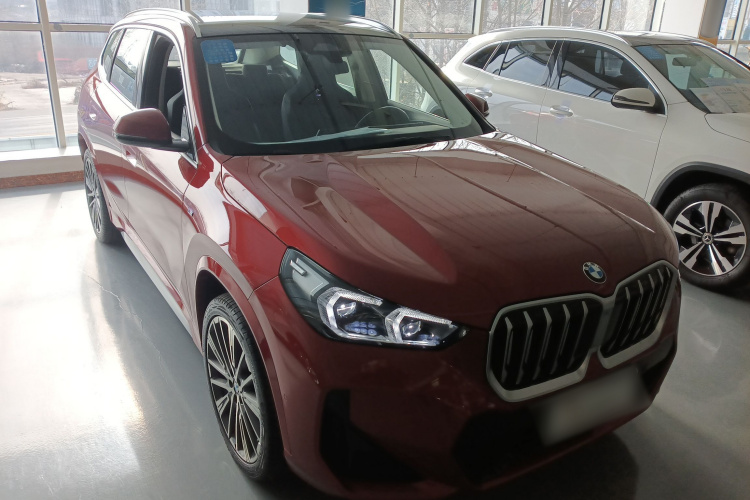 宝马X1 2023款 xDrive25Li M运动套装车身外观3