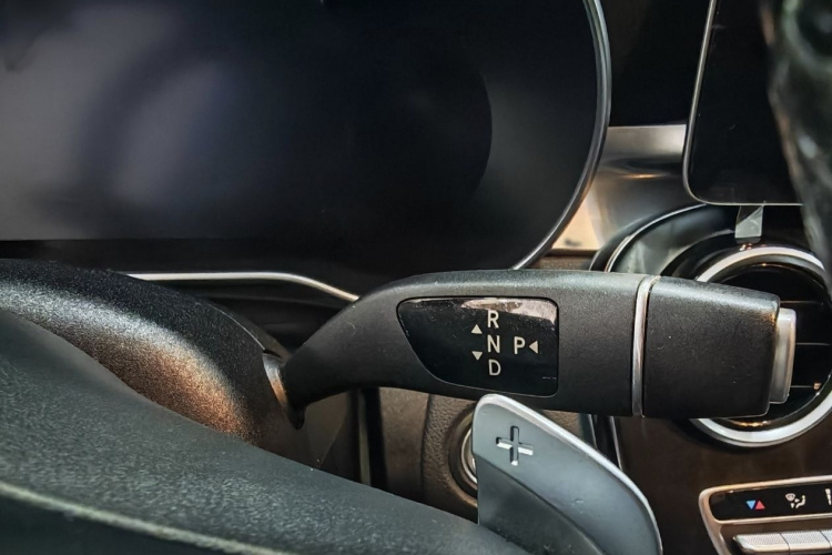 奔驰C级 2020款 改款 C 200 L 时尚型运动版中控内饰7003