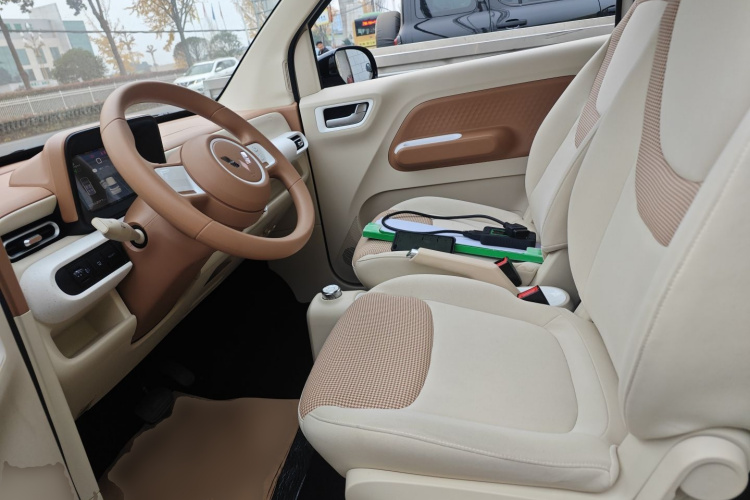 五菱汽车 宏光MINIEV 2024款 第三代 215km 青春版中控内饰19