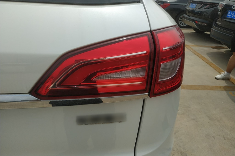 哈弗H7 2016款 蓝标H7 2.0T 自动豪华型车身外观6006