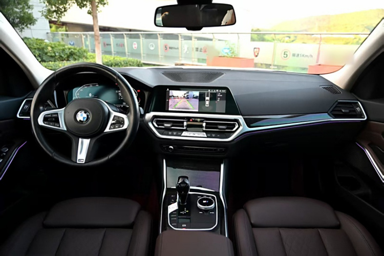 宝马3系 2022款 325Li M运动套装中控内饰7001