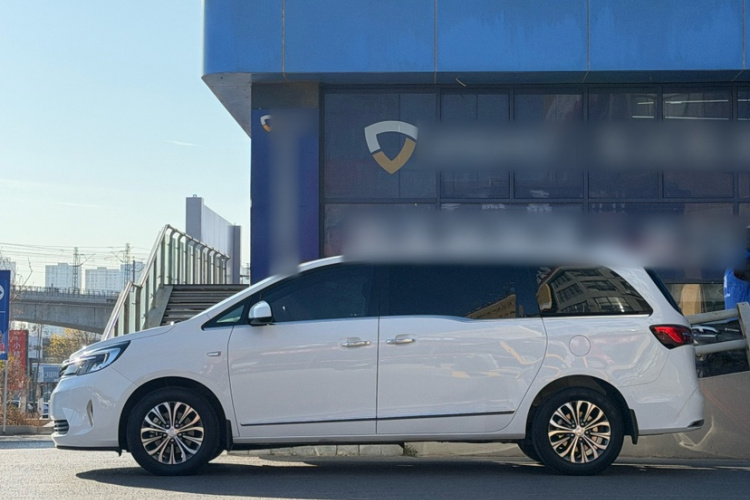 别克GL8 2021款 陆上公务舱 652T 豪华型车身外观6002