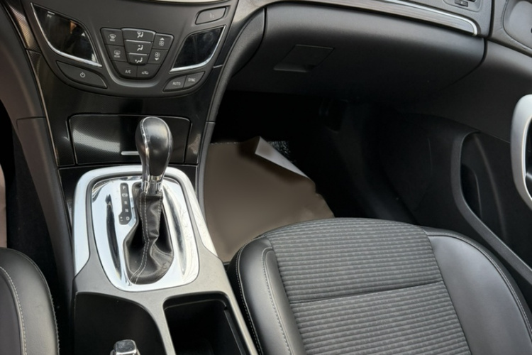 别克 君威 2015款 1.6T 领先技术型中控内饰7007