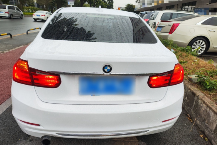 宝马3系 2013款 320Li 时尚型车身外观6