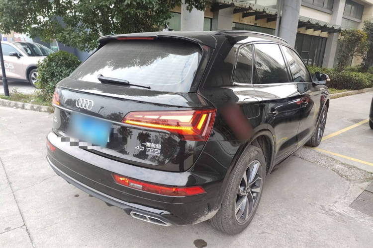 奥迪Q5L 2024款 40 TFSI 豪华动感型车身外观7