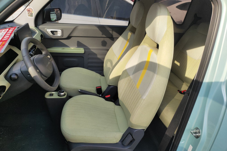 吉利银河 2024款 熊猫mini 200km 耐力熊中控内饰19