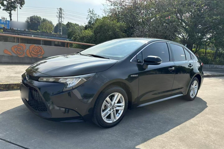 丰田 雷凌 2022款 双擎 1.8H E-CVT领先版车身外观6013