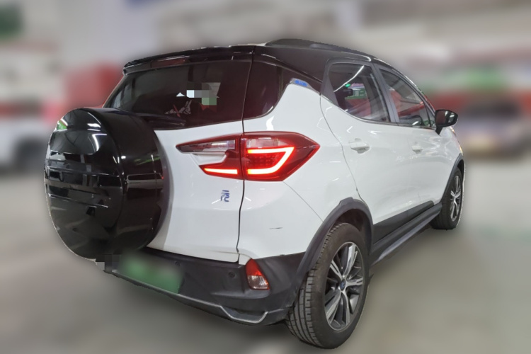 比亚迪 元新能源 2018款 EV360 智联创酷型车身外观6005