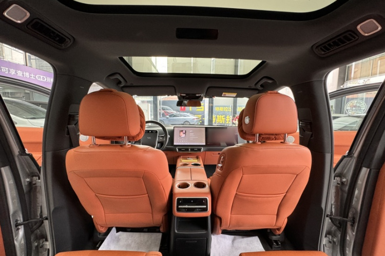 理想汽车 理想L8 2023款 Pro中控内饰7005