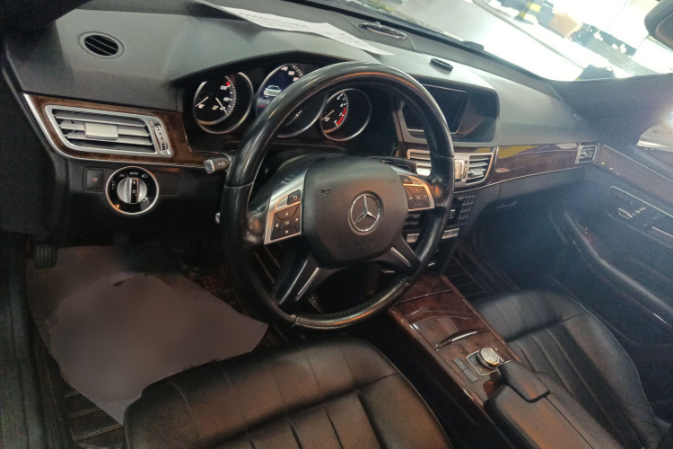 奔驰E级 2015款 E 200 L局部细节13