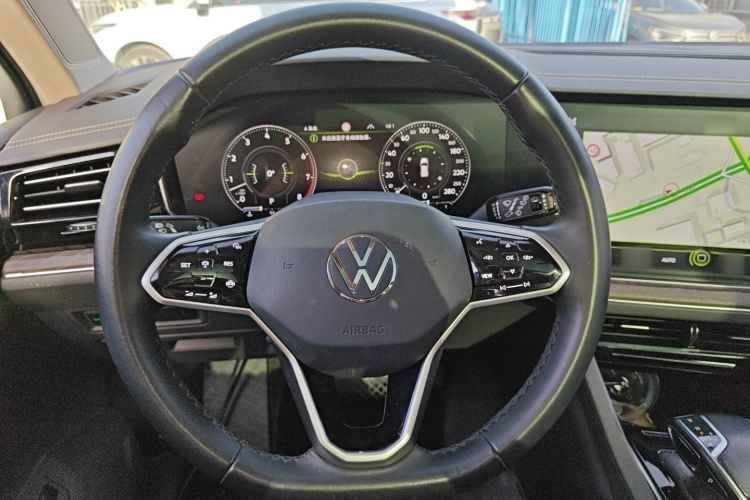 大众 途锐 2022款 3.0TSI 锐享版 曜黑运动套装局部细节13