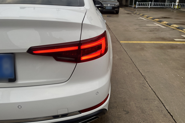 奥迪A4L 2019款 40 TFSI 进取型 国VI车身外观6007