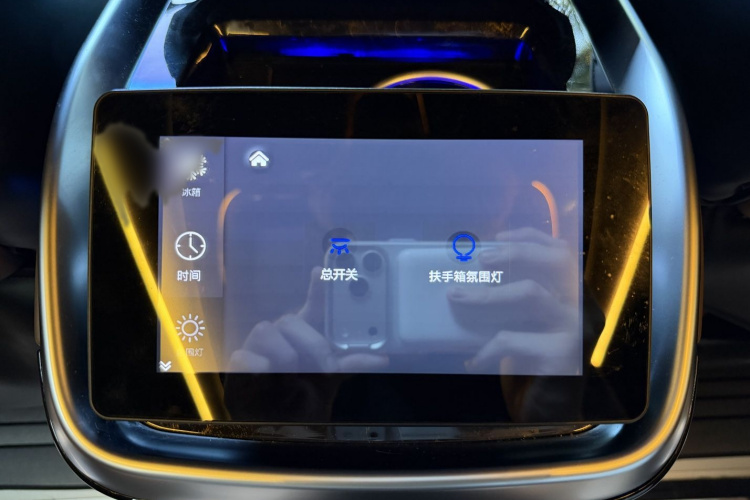 钧天黑武士Youth 2025款 2.0T 汽油巅峰版局部细节9009