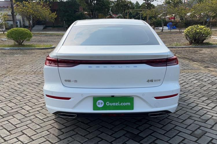 奔腾B70 2024款 龙腾版 1.5T 领跃型车身外观6