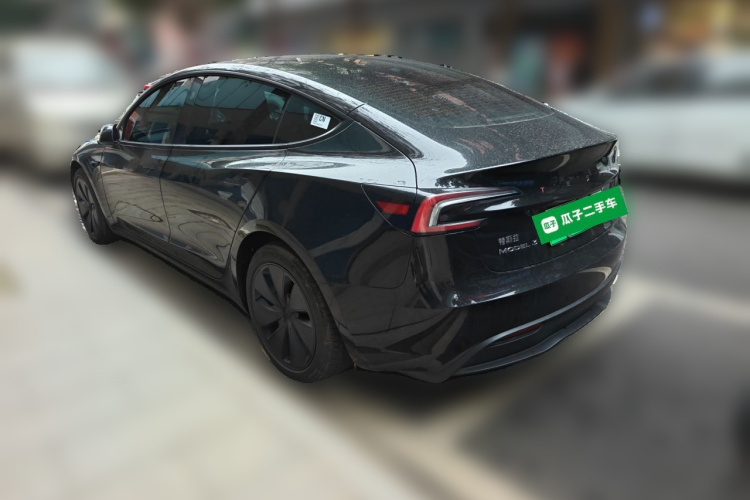 特斯拉 Model 3 2025款 后轮驱动版车身外观5