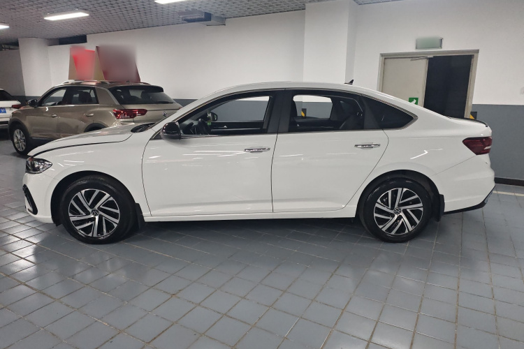 大众 朗逸 2024款 300TSI DSG星空满逸版车身外观4