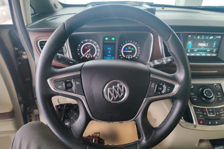 别克GL8 2018款 28T 豪华型 国VI中控内饰13