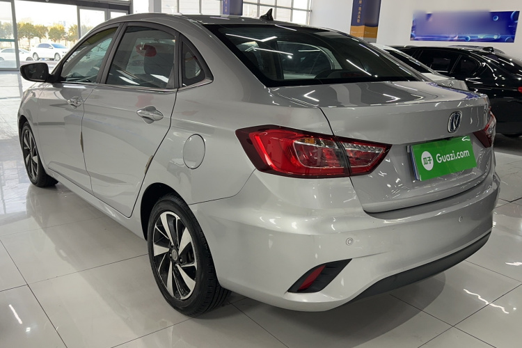 长安 逸动DT 2018款 1.6L 自动尊享型车身外观6005