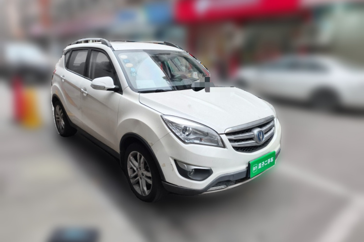 长安CS35 2016款 1.6L 手动豪华型 国V车身外观3