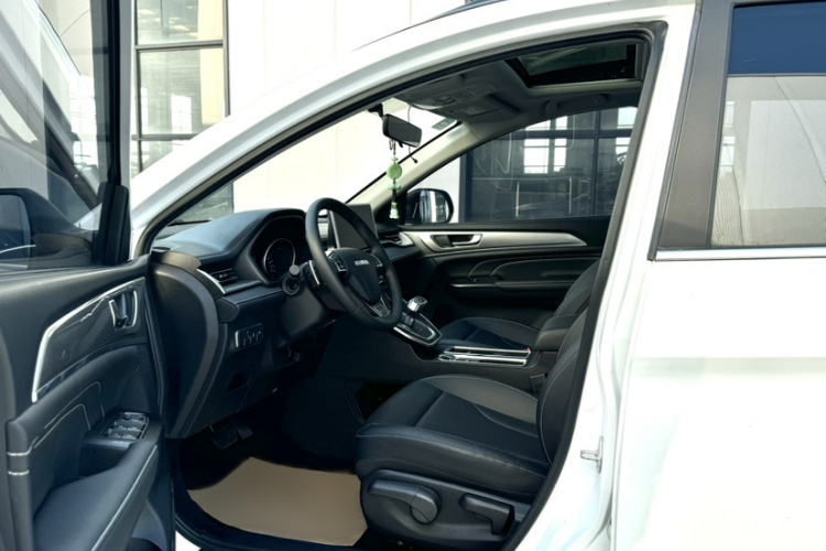 哈弗M6 2023款 PLUS 1.5T DCT豪华智联型中控内饰7002