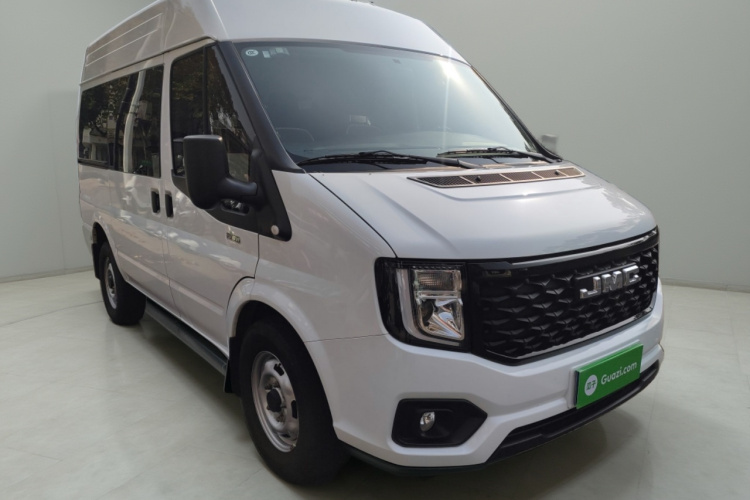 江铃福顺 2025款 2.0T 8AT柴油短轴中顶商运型多功能乘用车5/6座车身外观3