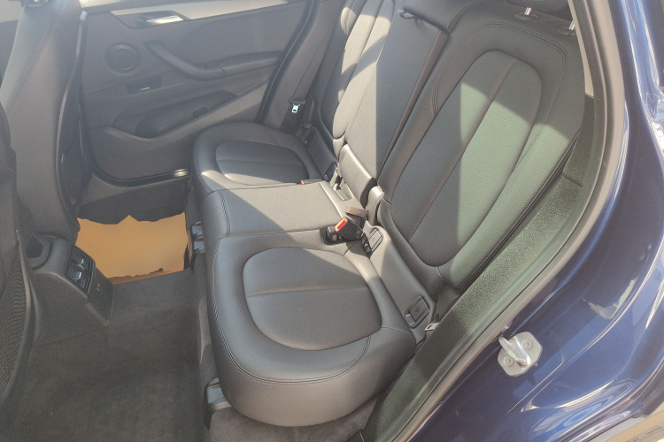 宝马X1 2019款 sDrive20Li 领先型中控内饰21