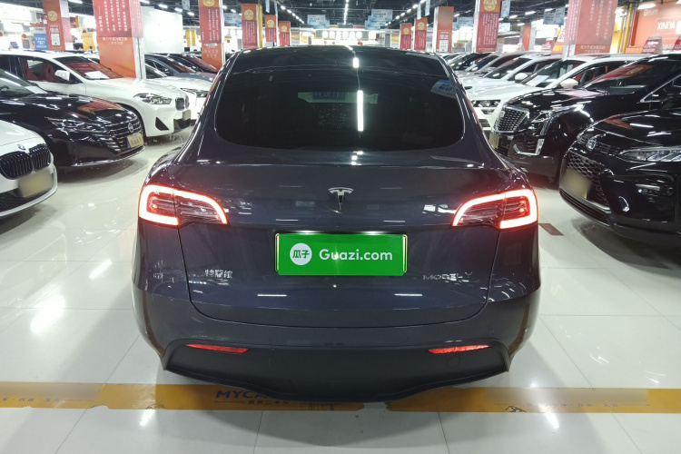 特斯拉 Model Y 2022款 后轮驱动版车身外观6