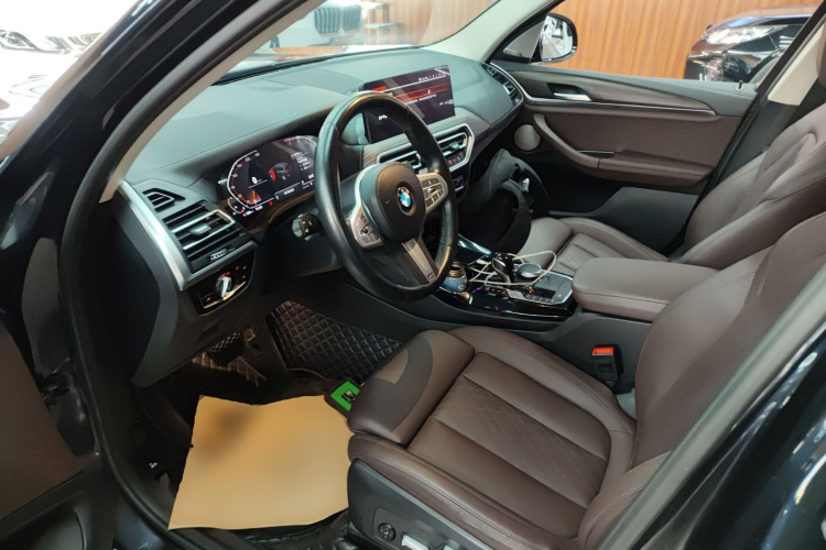 宝马X3 2022款 xDrive30i 领先型 M曜夜套装中控内饰19