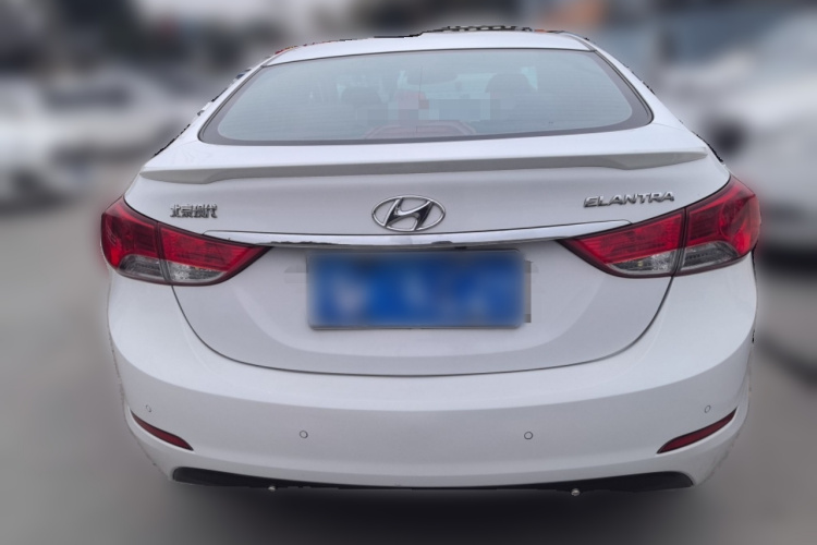现代 朗动 2012款 1.6L 手动领先型车身外观6