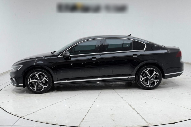 大众 迈腾 2025款 众享款 330TSI DSG豪华型车身外观6003