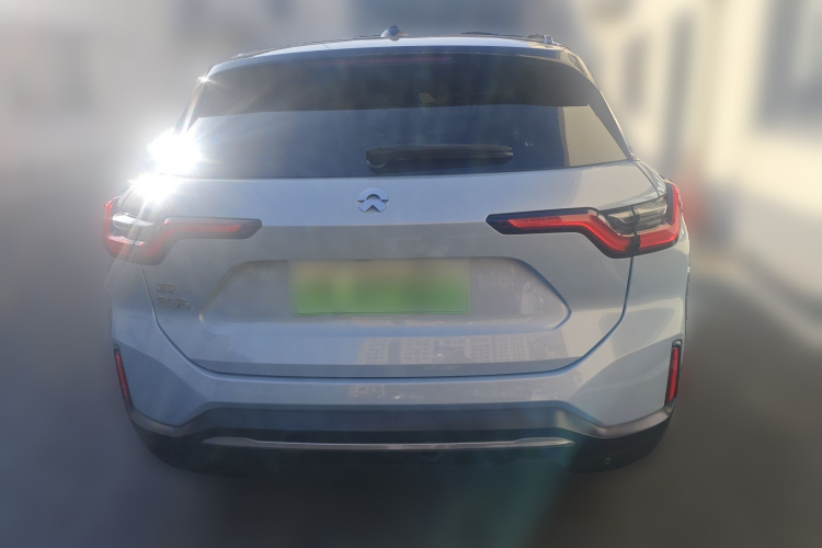 蔚来ES6 2020款 420KM 运动版车身外观6