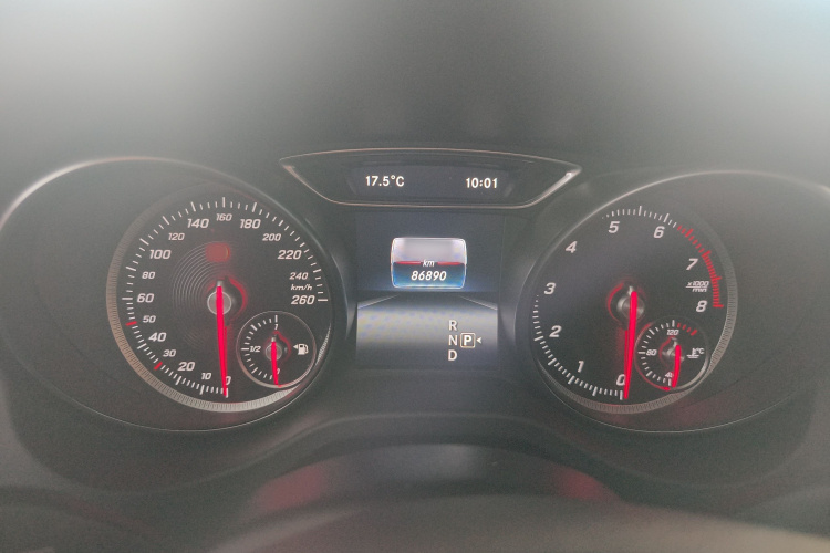 奔驰GLA 2018款 GLA 200 动感型局部细节14