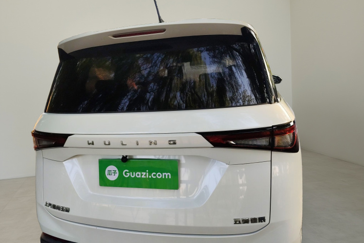 五菱汽车 五菱佳辰 2022款 1.5L 手动乐享精英型车身外观6