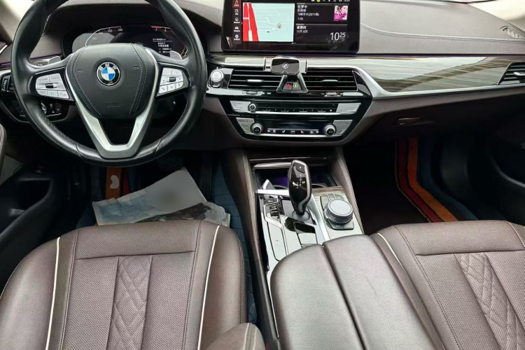 宝马5系 2022款 改款 530Li 领先型 豪华套装中控内饰12