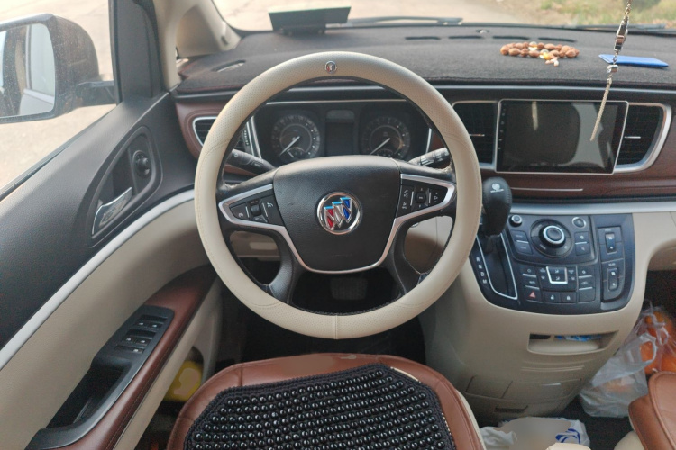 别克GL8 2017款 25S 豪华型 国V局部细节13