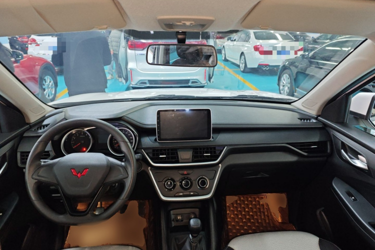 五菱汽车 五菱宏光S3 2019款 1.5L 手动标准型 国VI中控内饰12