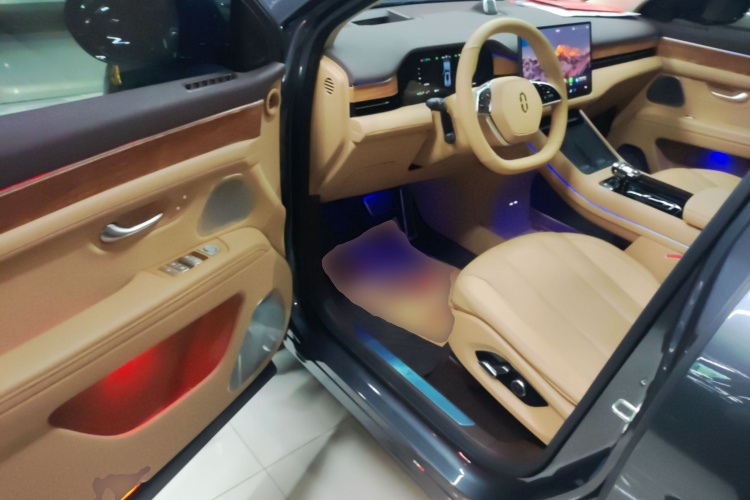 鸿蒙智行 问界M7 2024款 1.5T 后驱Plus版 6座中控内饰20