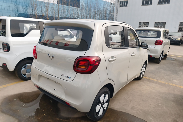 五菱汽车 宏光MINIEV 2025款 四门版 进阶款车身外观7