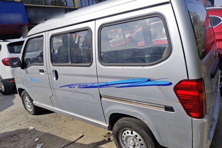 五菱汽车 五菱之光 2015款 1.2L 实用型LSI车身外观6003