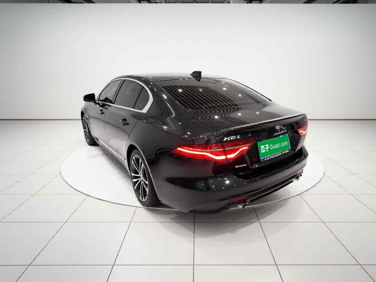 捷豹XEL 2024款 2.0T 250PS R-DYNAMIC S进取运动版(3)