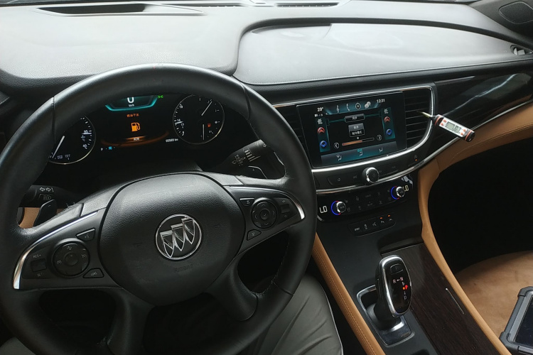 别克 君越 2018款 20T 豪华型中控内饰12