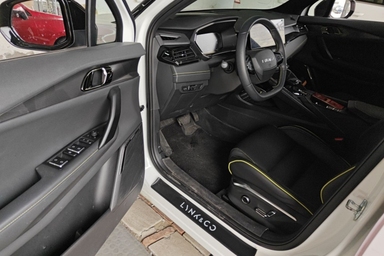 领克06 2023款 Remix 1.5T 劲Halo中控内饰20