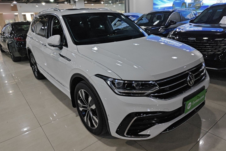 大众 途观L 2022款 330TSI 自动两驱R-Line越享版车身外观3