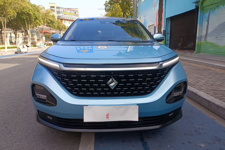 宝骏RM-5 2019款 1.5T CVT 24小时在线尊贵型 6座车身外观6010