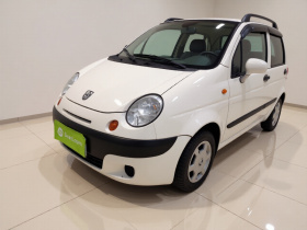 宝骏 乐驰 2012款 改款 1.0L 手动P-TEC标准型