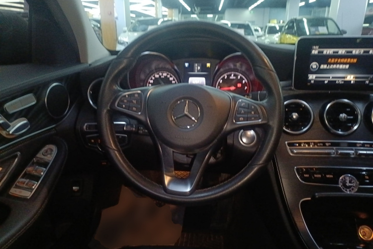 奔驰C级 2017款 改款 C 200 L 运动版中控内饰13